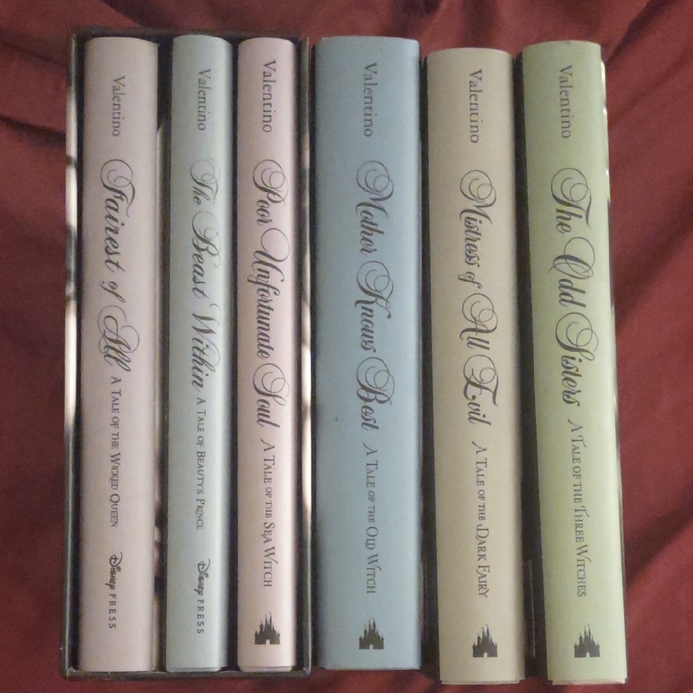Serena Valentino Villians Book Set -Set Of 6 Books